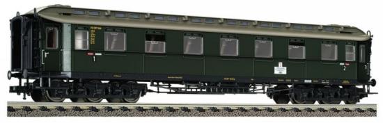 6 axle Express train Pasenger car 1st/2nd class type AB 6?<br /><a href='images/pictures/Fleischmann/569101.jpg' target='_blank'>Full size image</a>
